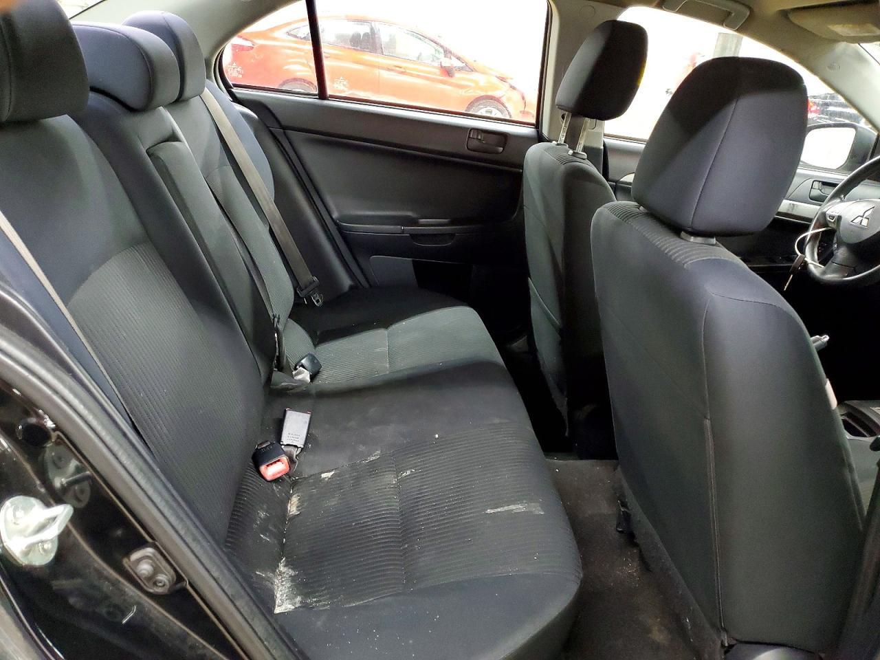 2015 Mitsubishi Lancer es