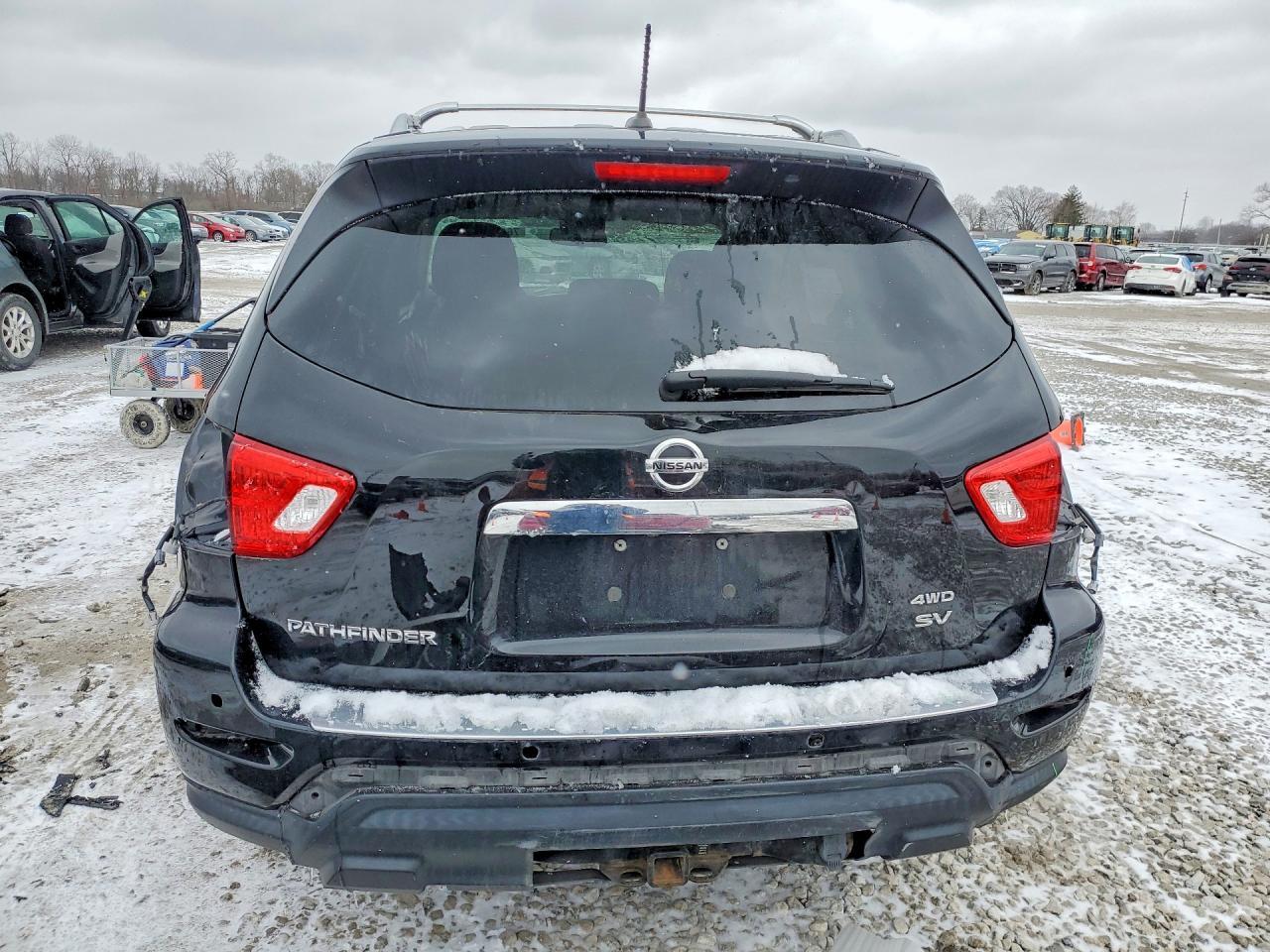 2018 Nissan Pathfinder sv