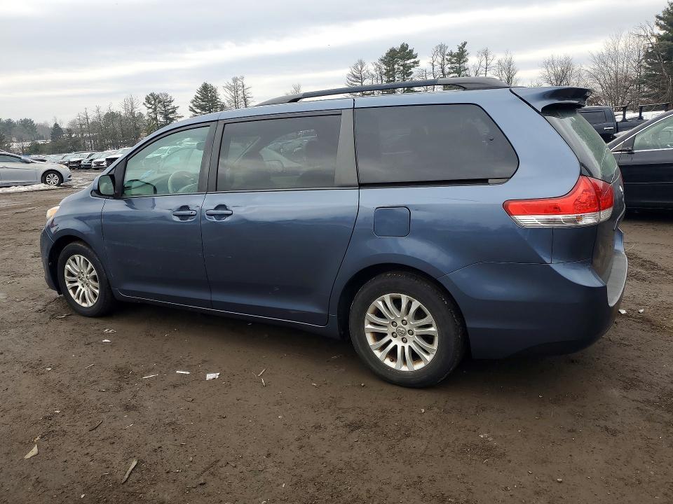 2013 Toyota Sienna xle
