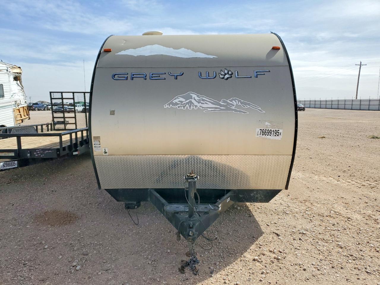 2014 Sandstorm 2014 Fore Grey Wolf-Camper