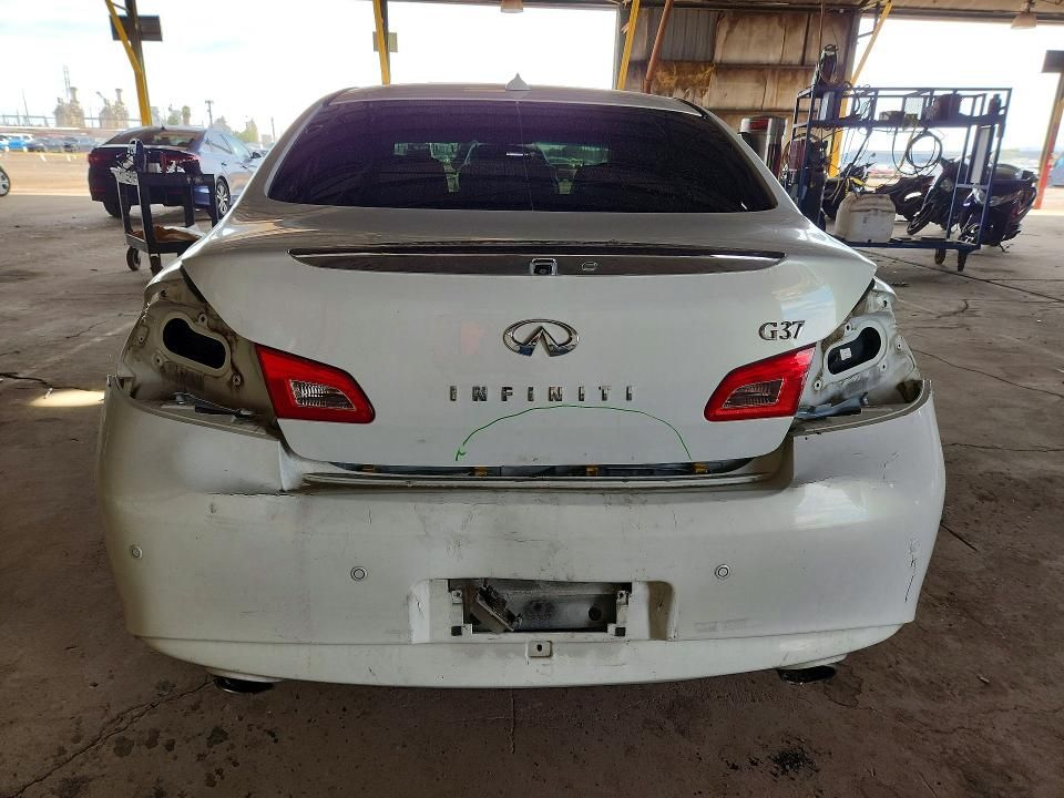 2013 Infinity G37 Base