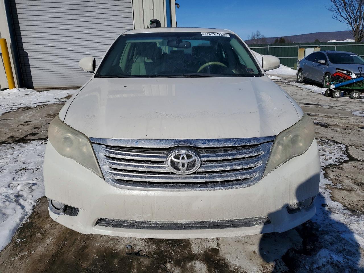 2011 Toyota Avalon Base