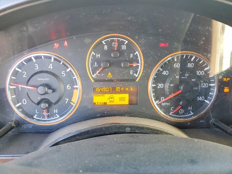 2011 Nissan Titan SV