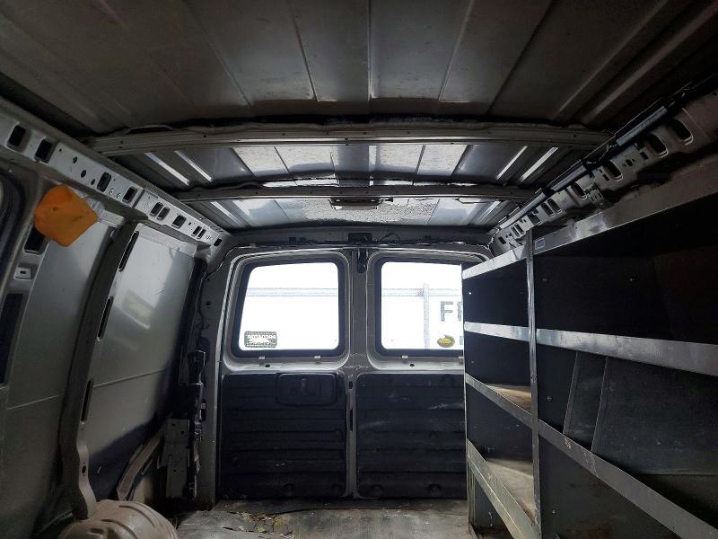 2004 Chevrolet Express G2500