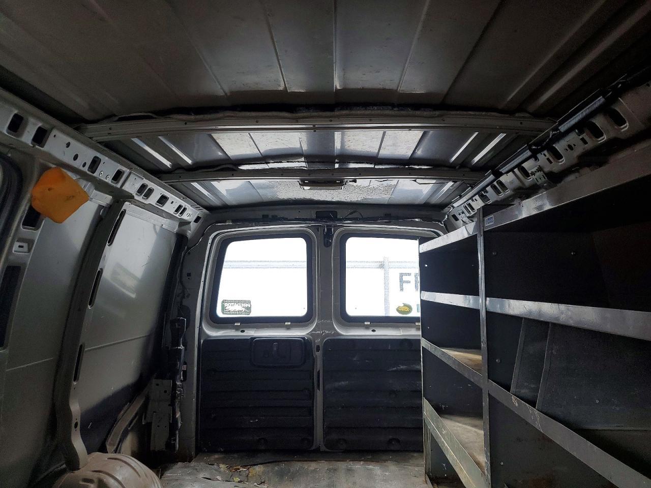2004 Chevrolet Express G2500