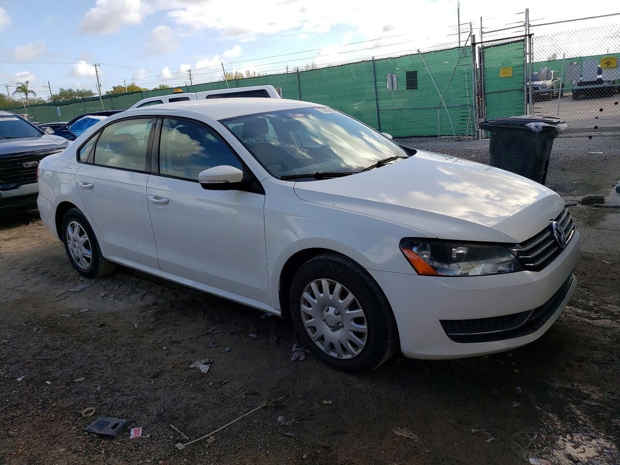 2014 Volkswagen Passat s