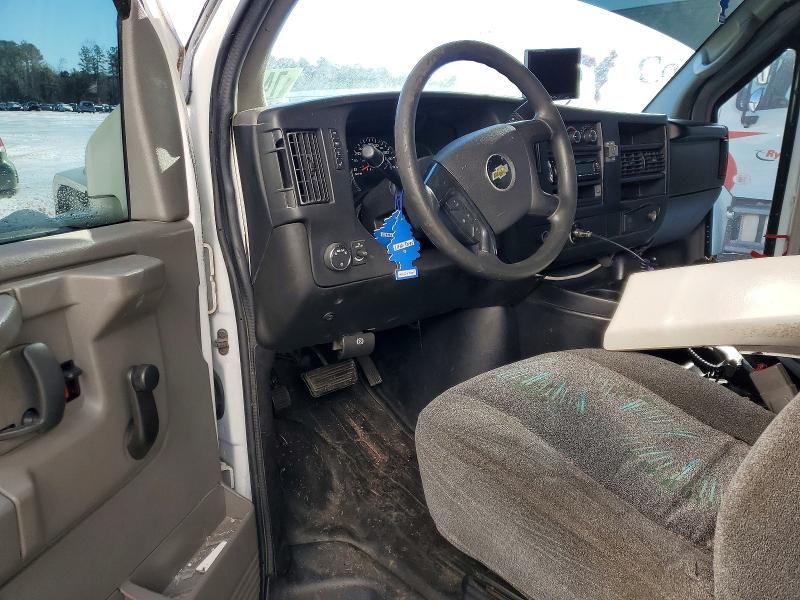 2015 Chevrolet Express G4500 Shuttle bus