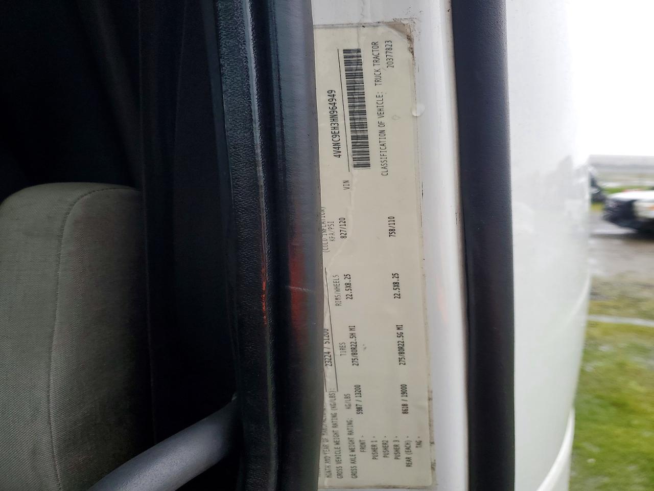 2017 Volvo VNL Semi Truck