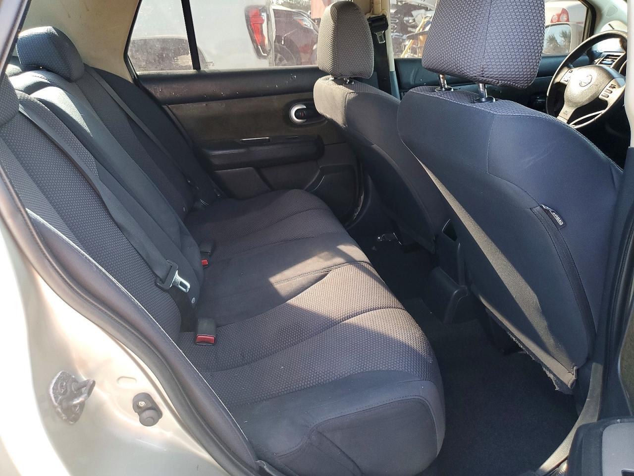 2008 Nissan Versa s
