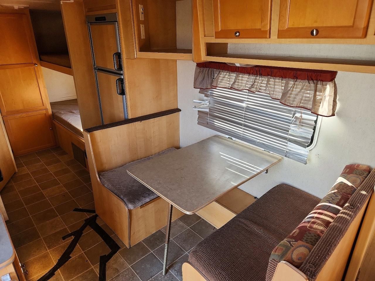 2005 R-Vision Trailer