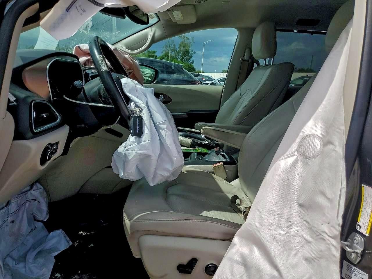 2017 Chrysler Pacifica Touring l Plus