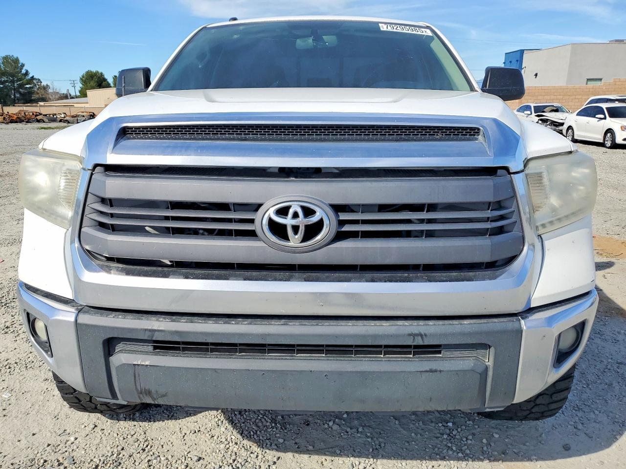2015 Toyota Tundra SR5