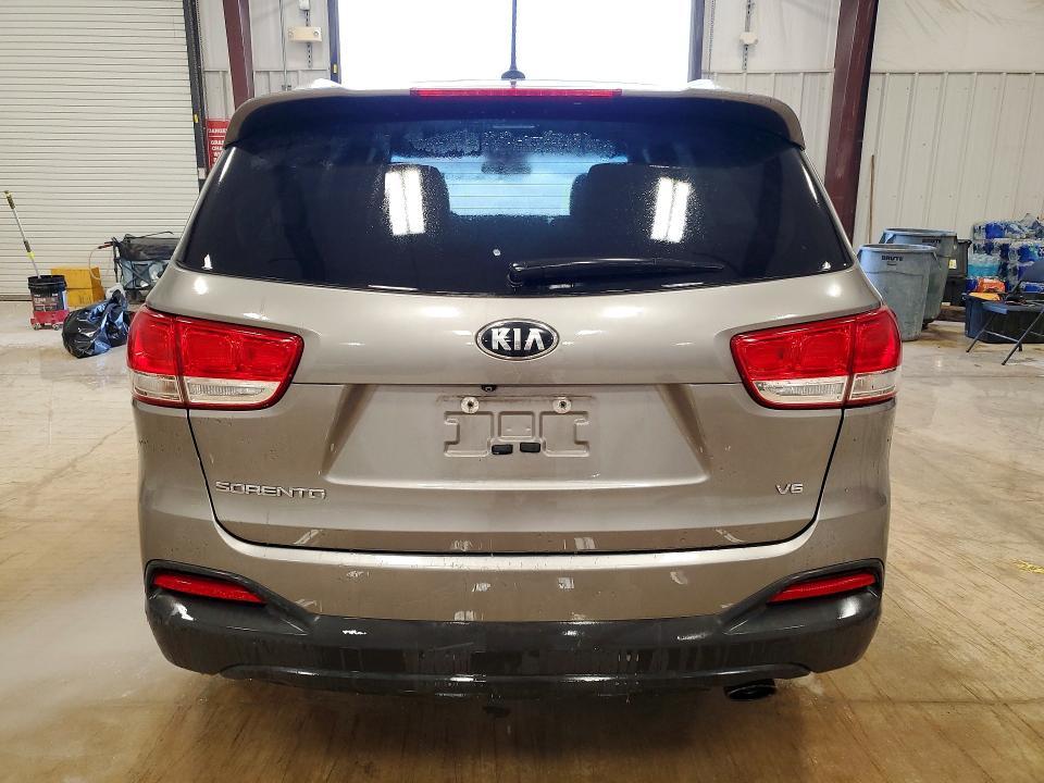 2017 KIA Sorento lx V6
