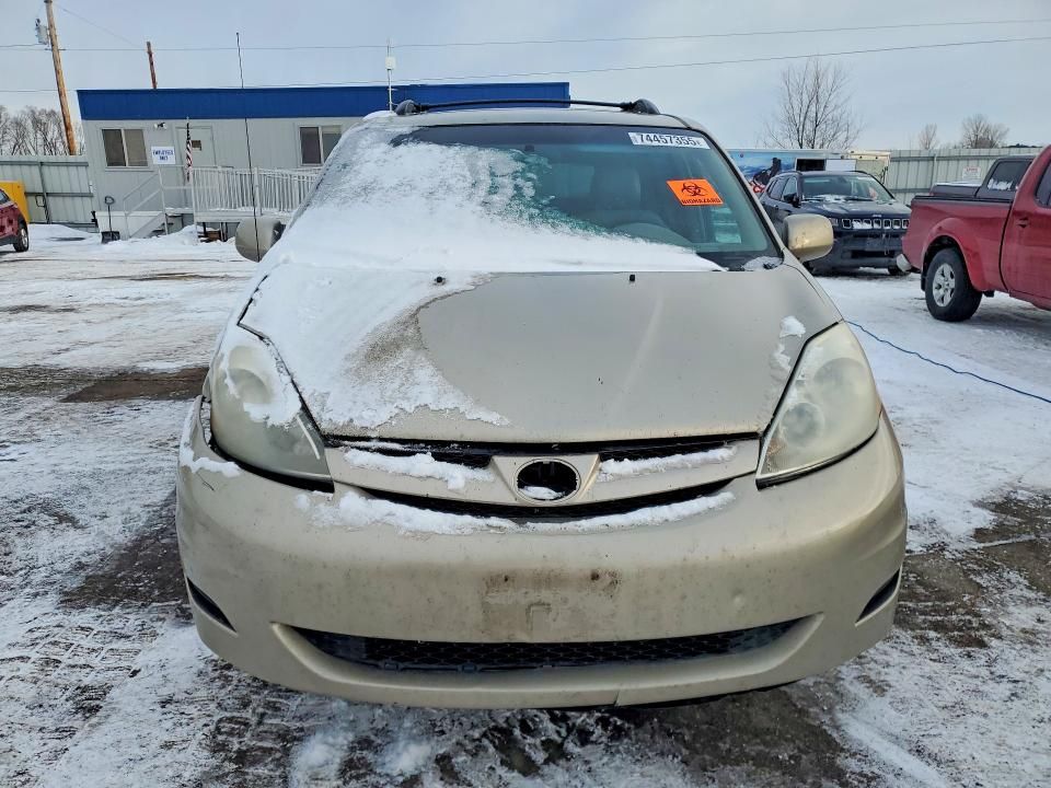 2008 Toyota Sienna xle