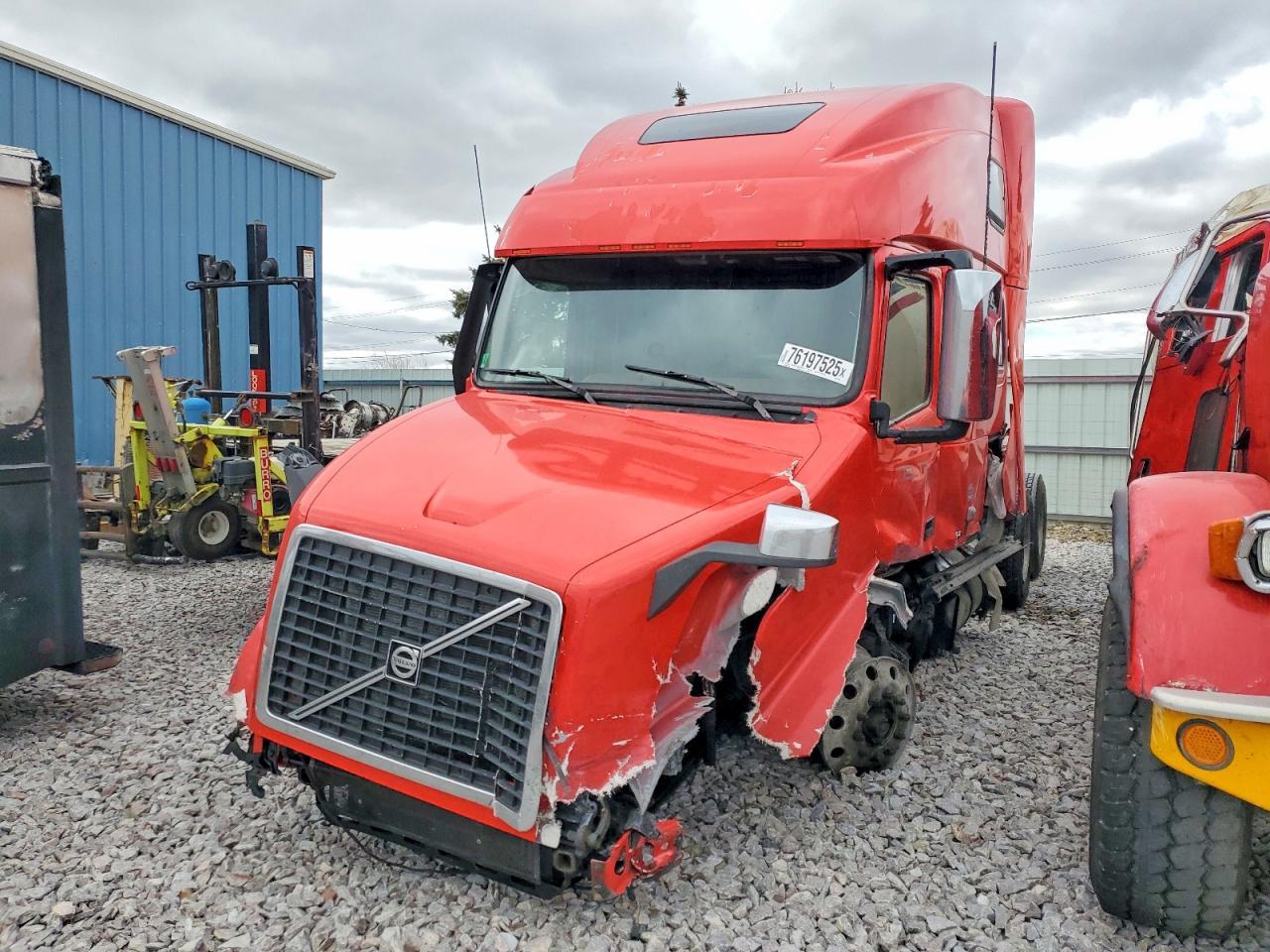 2017 Volvo VNL Semi Truck