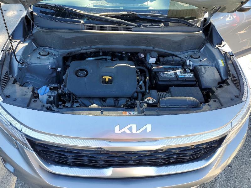 2023 KIA Seltos s
