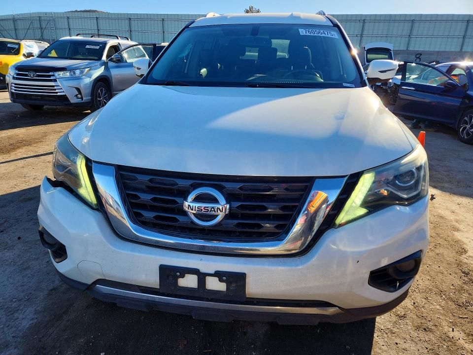 2017 Nissan Pathfinder s