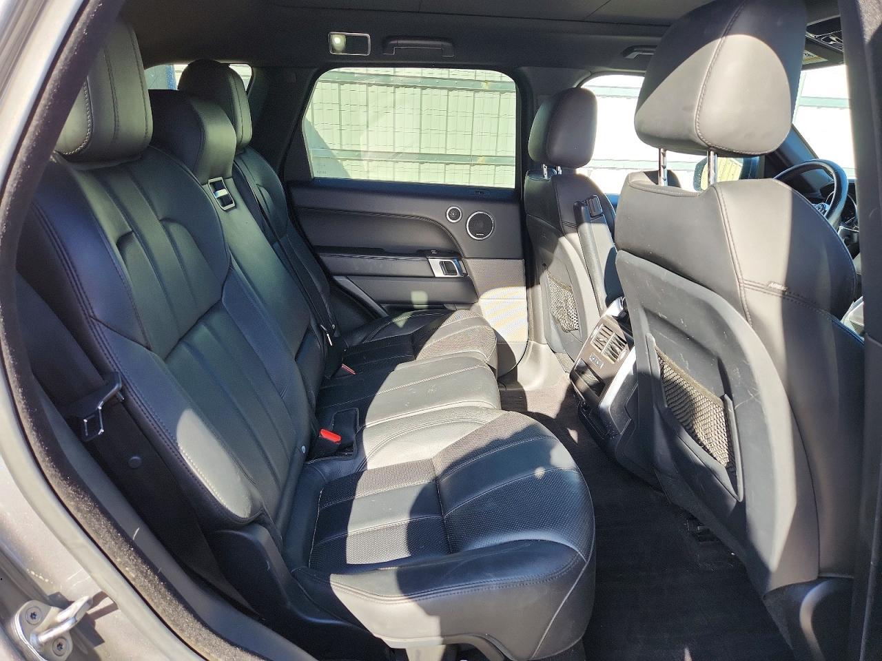 2016 Land Rover Range Rover Sport se
