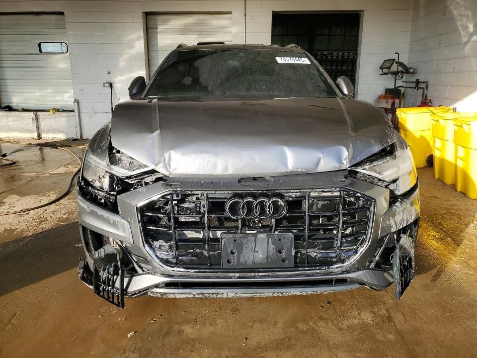 2019 Audi Q8 Premium Plus