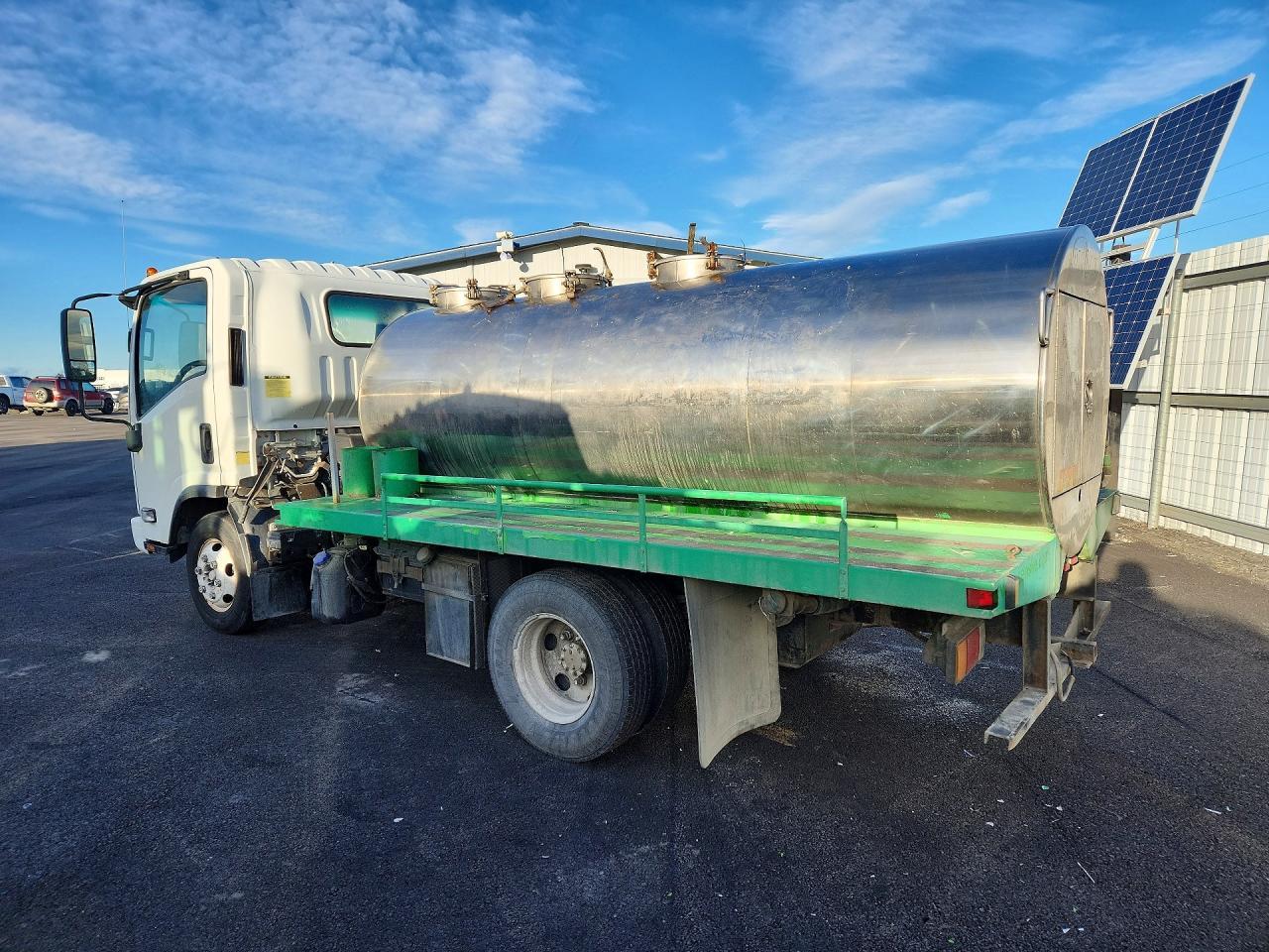 2014 Isuzu NPR HD