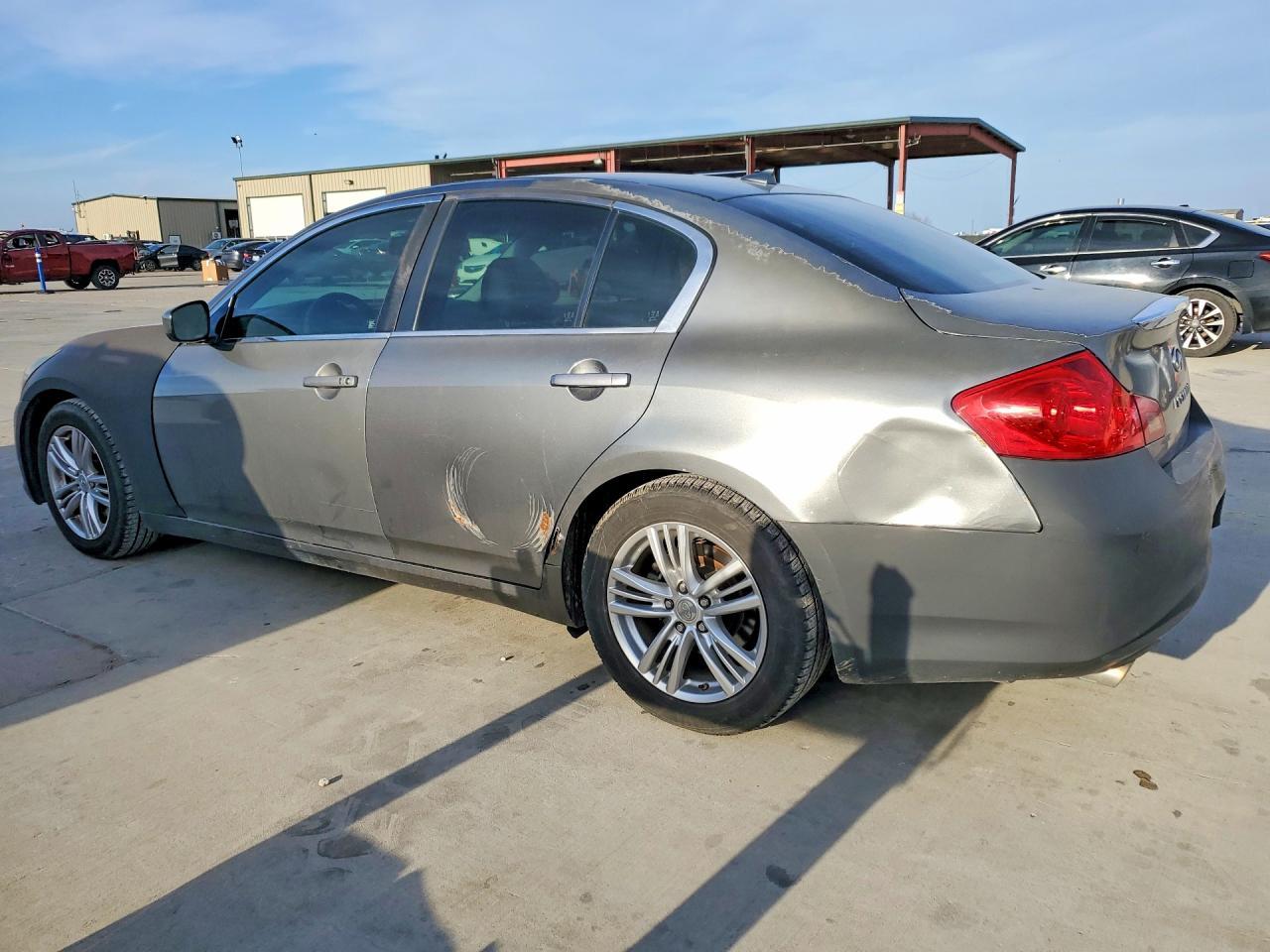 2015 Infinity Q40