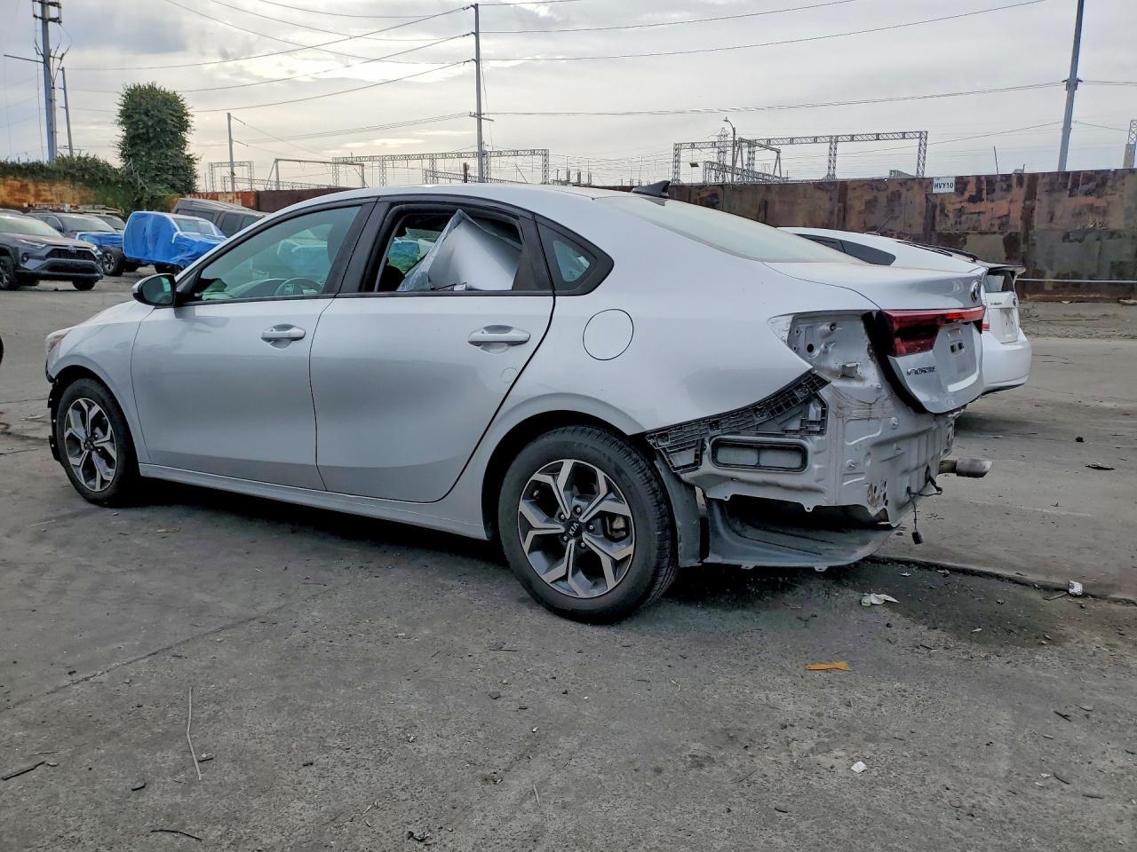 2021 KIA Forte fe