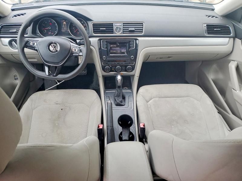 2017 Volkswagen Passat s