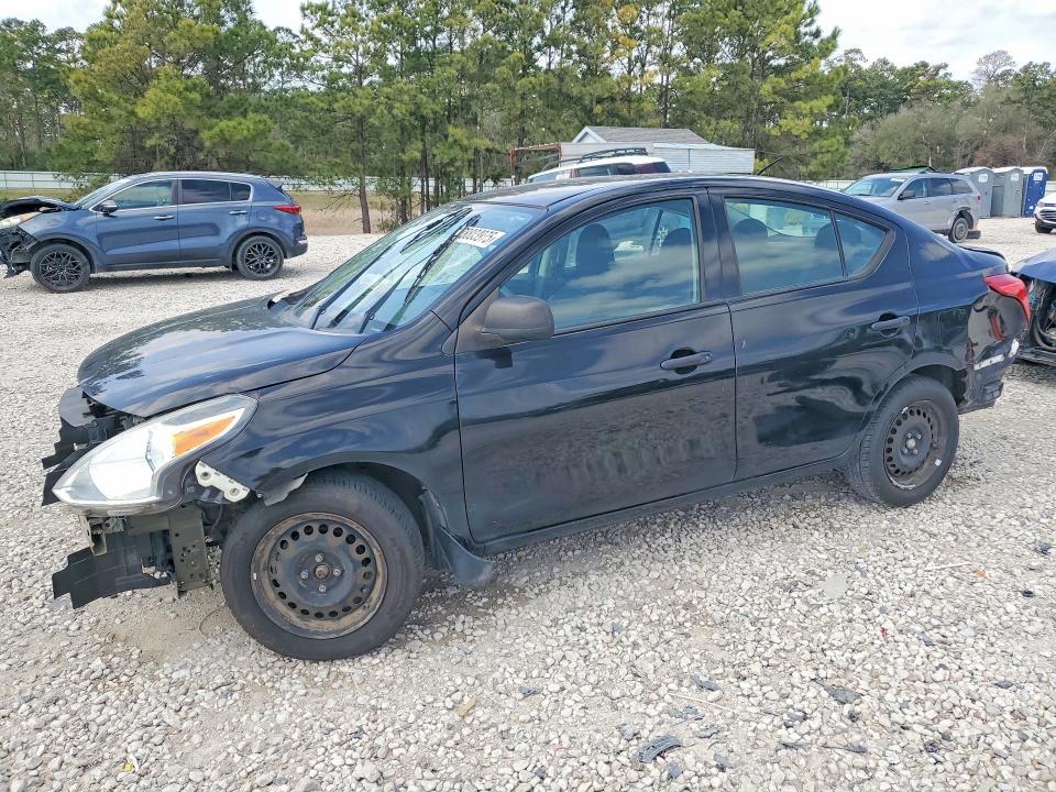 2015 Nissan Versa 1.6 s