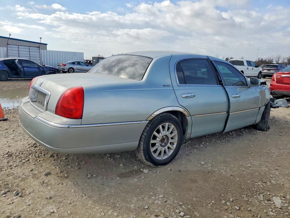 2007 Lincoln Town car Signature