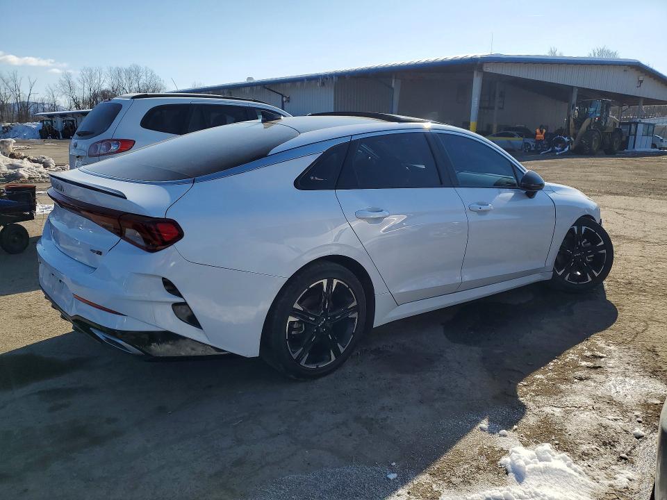 2022 KIA K5 gt Line
