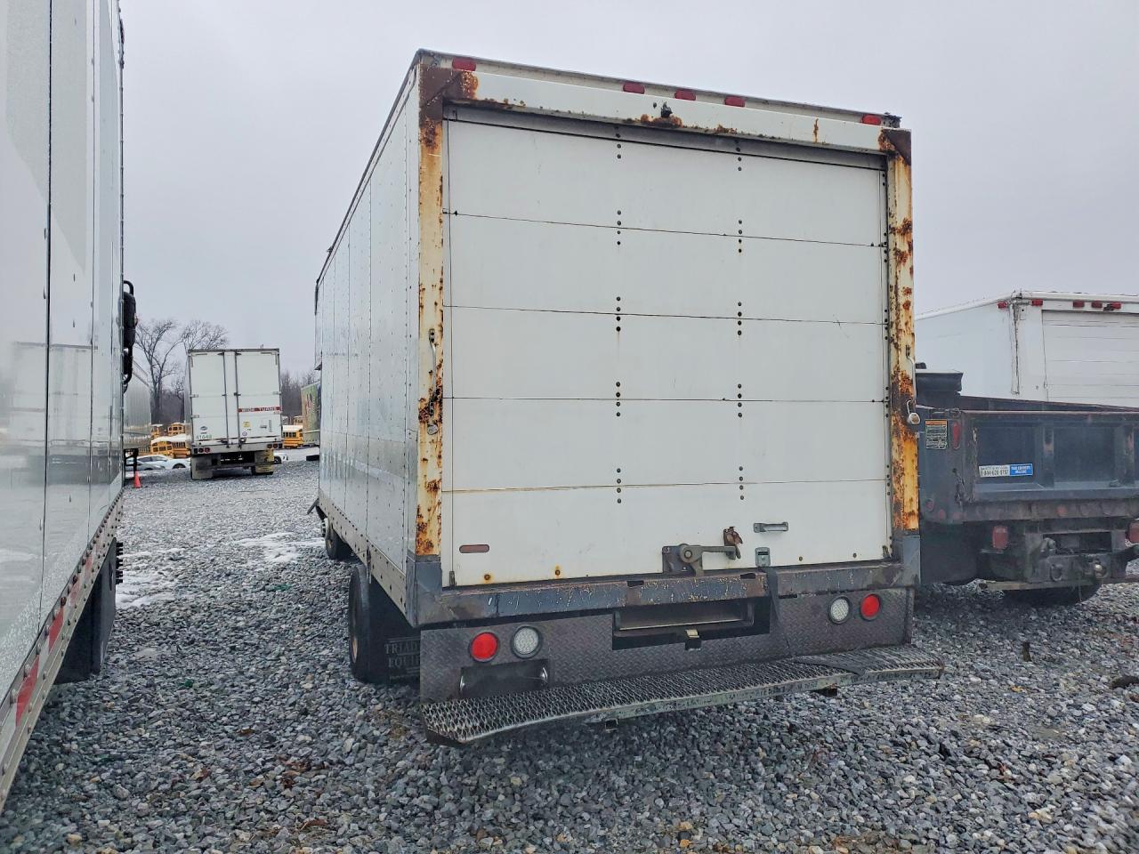 2004 GMC Savana cut