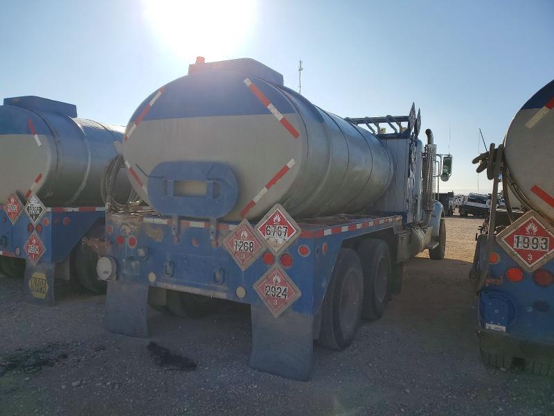 2015 Peterbilt 348 Fuel Truck