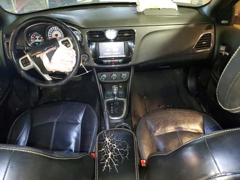 2013 Chrysler 200 Limited