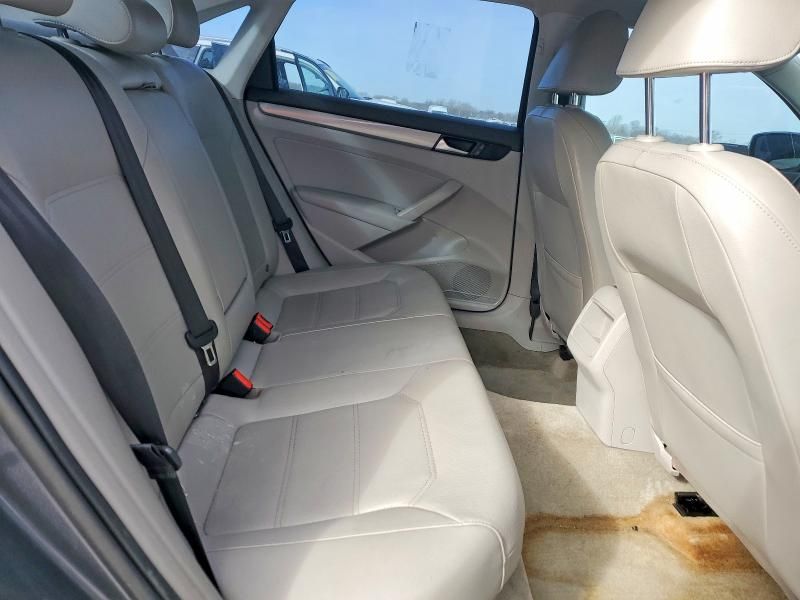 2015 Volkswagen Passat s