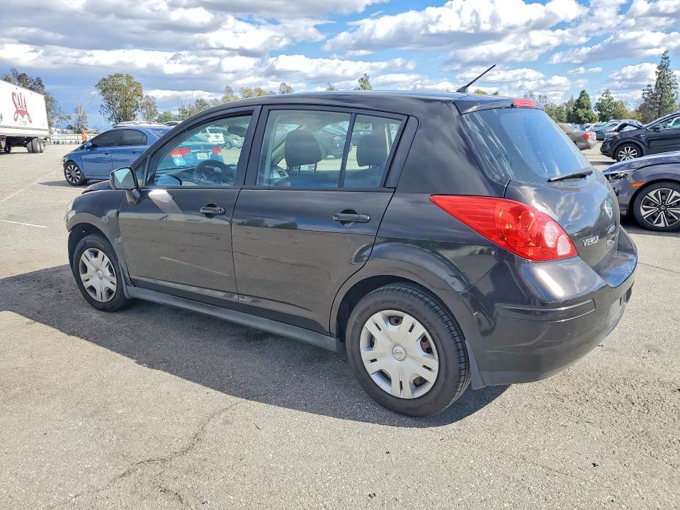 2012 Nissan Versa s