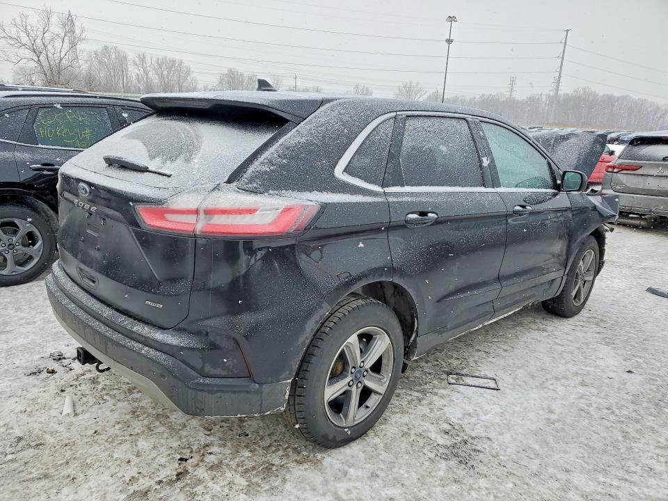 2021 Ford Edge sel