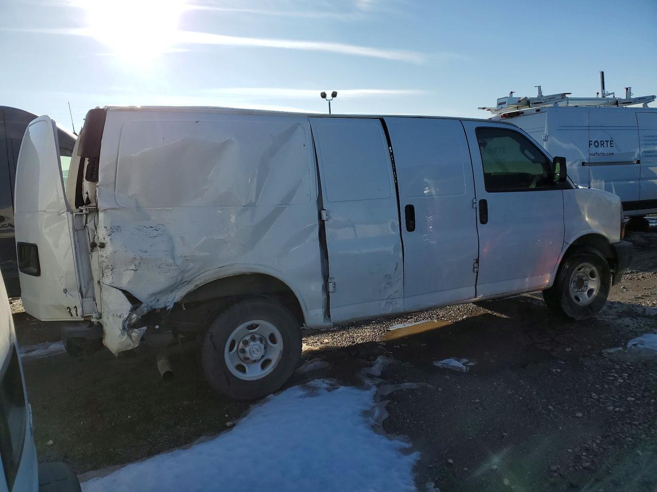 2020 Chevrolet Express 2500 Utility / Service Van