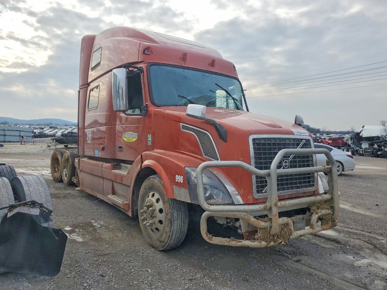 2018 Volvo VNL Semi Truck