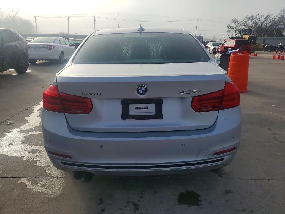 2018 BMW 330 i