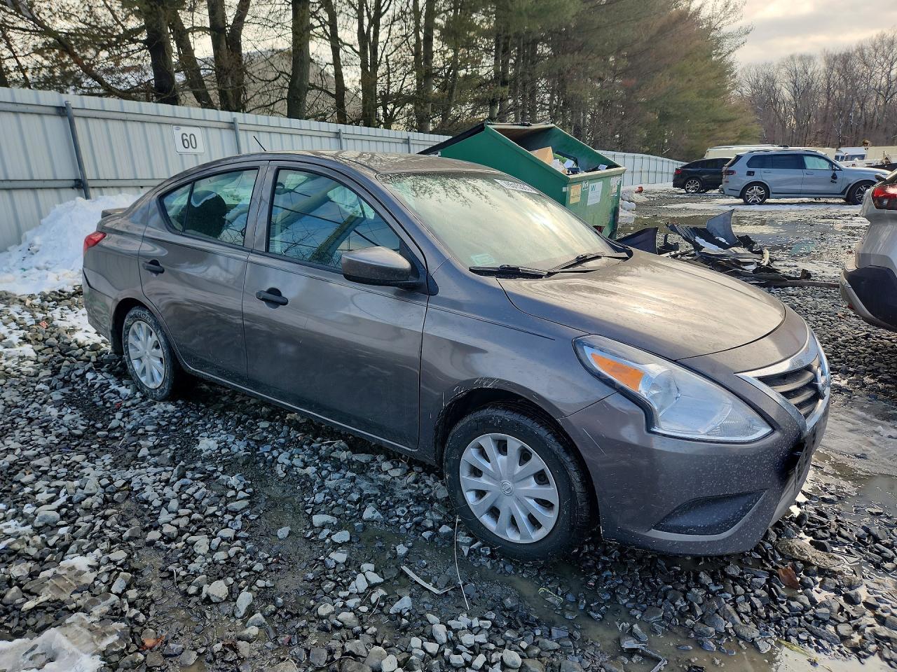 2016 Nissan Versa s