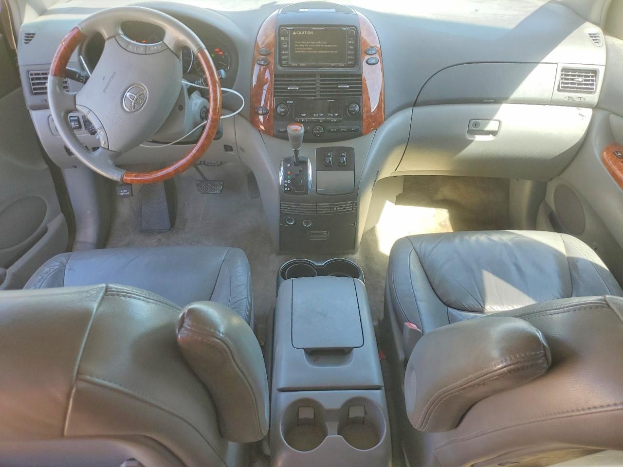 2010 Toyota Sienna xle Limited