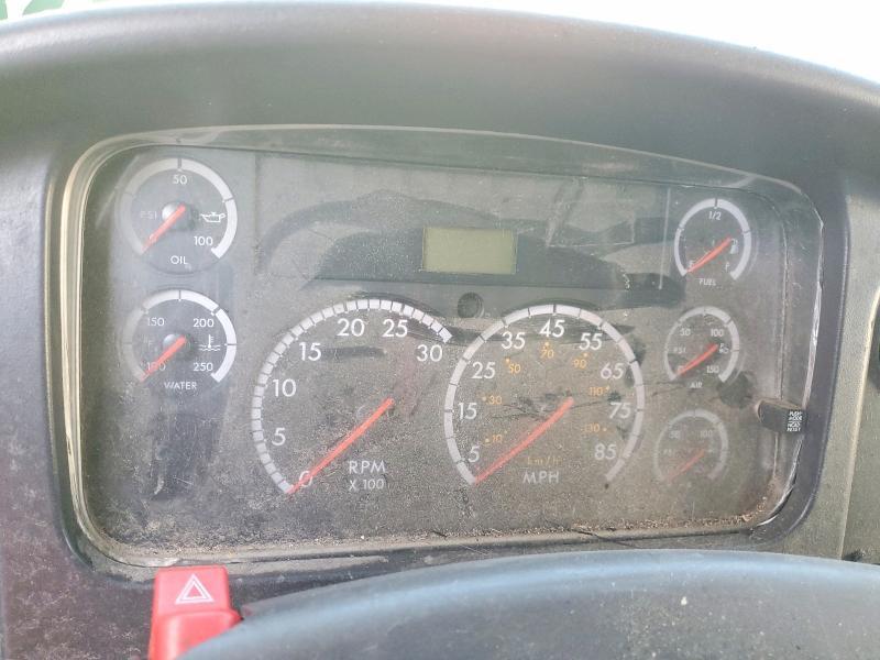 2005 Freightliner Business Class M2 BOX Truck