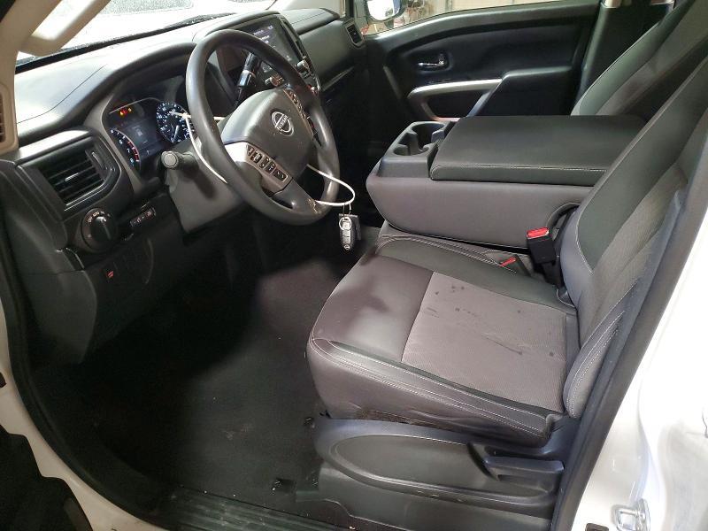 2023 Nissan Titan SV