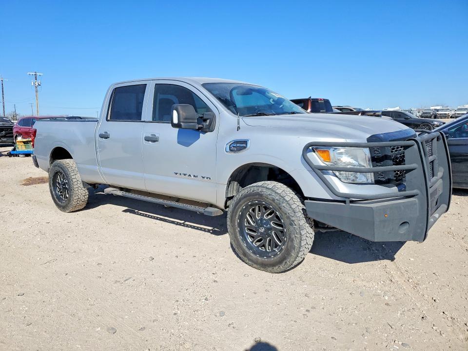 2017 Nissan Titan xd s