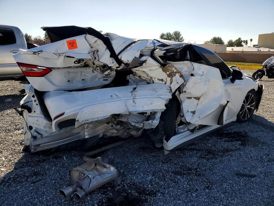 2020 Toyota Camry se