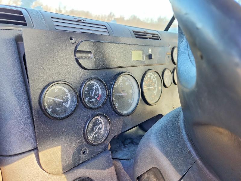 2012 Freightliner Cascadia Semi Truck
