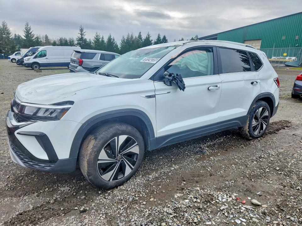 2024 Volkswagen Taos se
