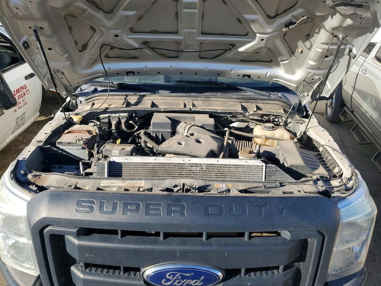 2013 Ford F250 Super Duty Flatbed Truck