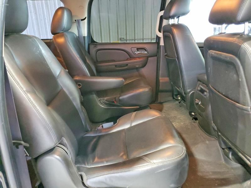 2011 Chevrolet Suburban K1500 ltz