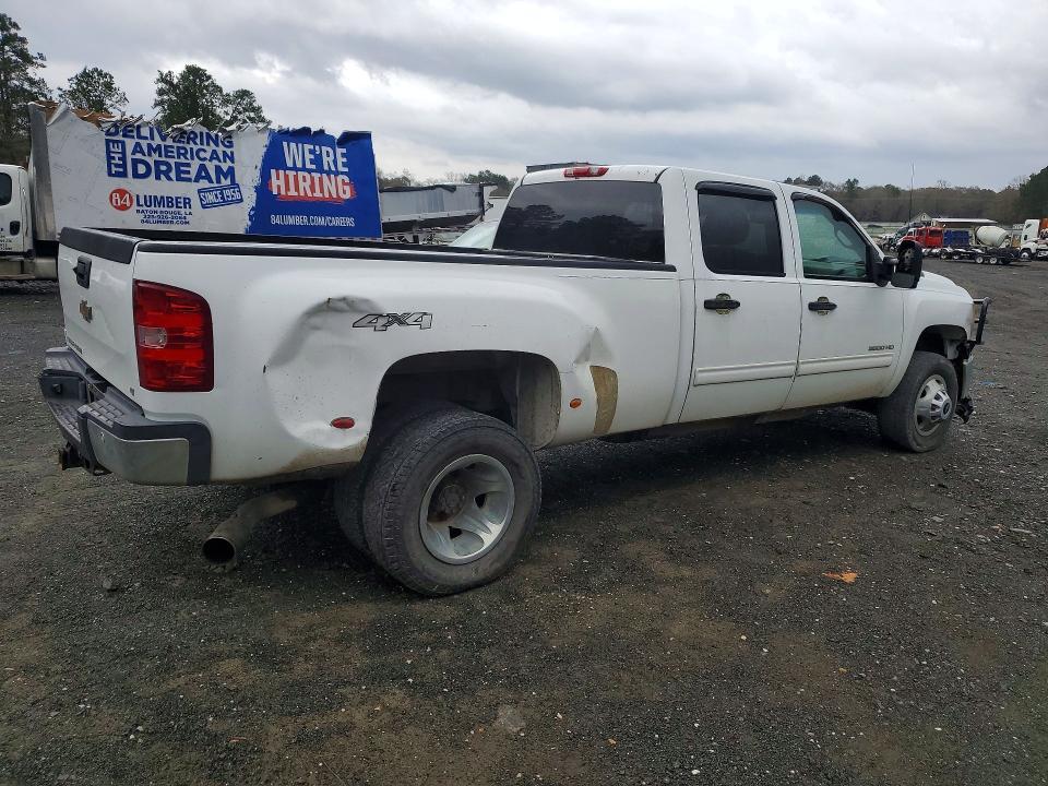 2011 Chevrolet Silverado K3500 LT